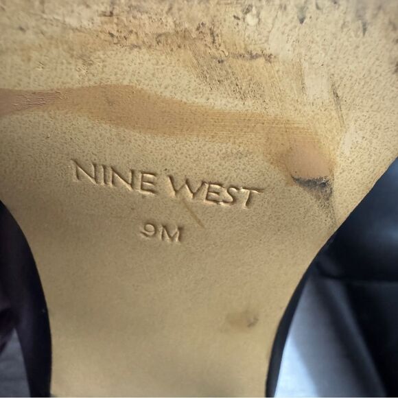 NINE WEST Women's 9 Birds Block Heel Booties Black Leather Ankle Boots Zipper - Picture 12 of 12